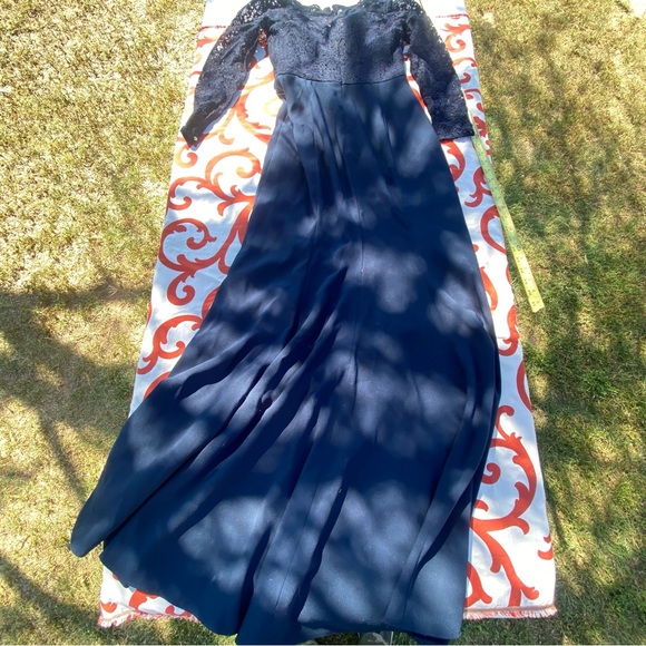 Dessy Collection Long Sleeve Lace Gown Navy - Picture 11 of 13